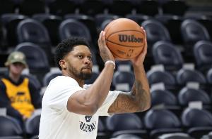 但其背后的 但其背后的